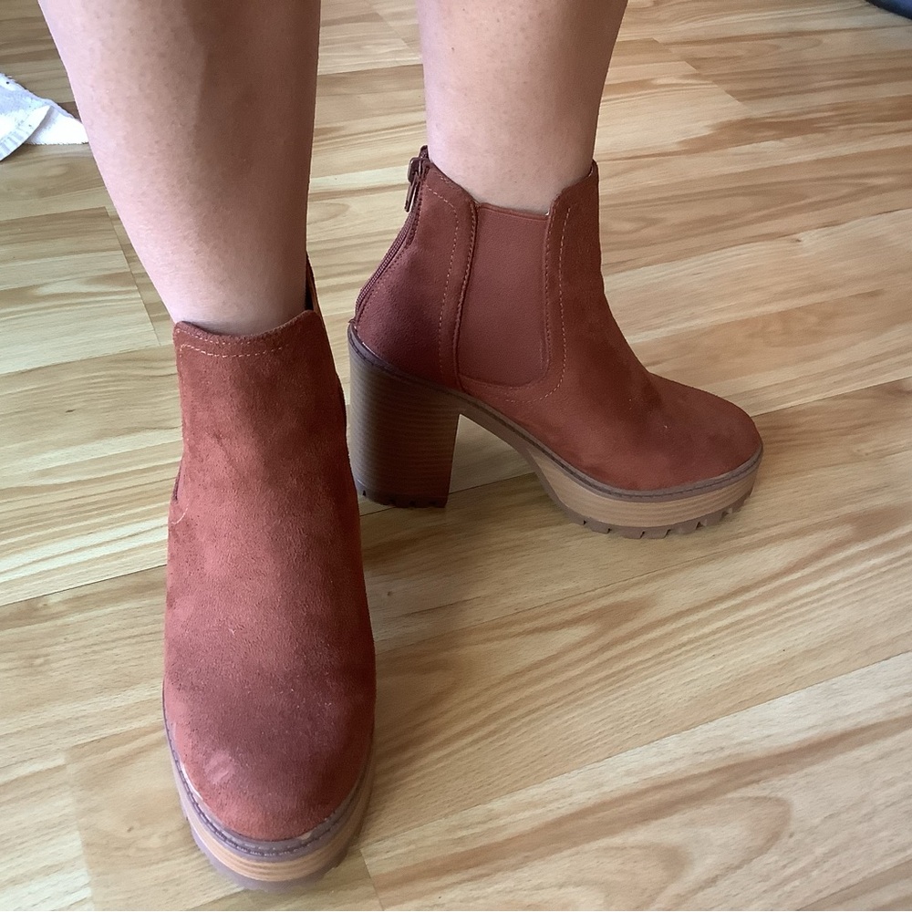Diba Brown Heeled Boots
